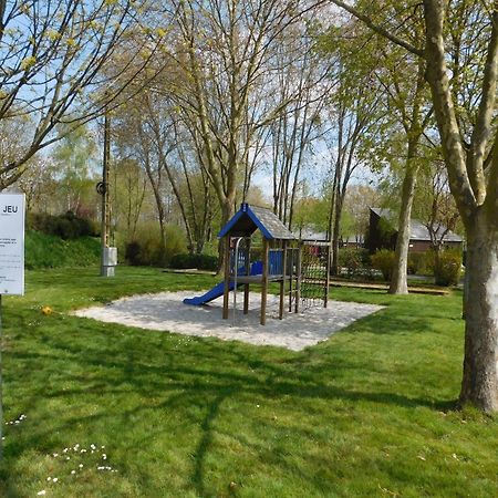Village De Gites De La Chesnaie Saint-Denis-du-Maine Exterior foto